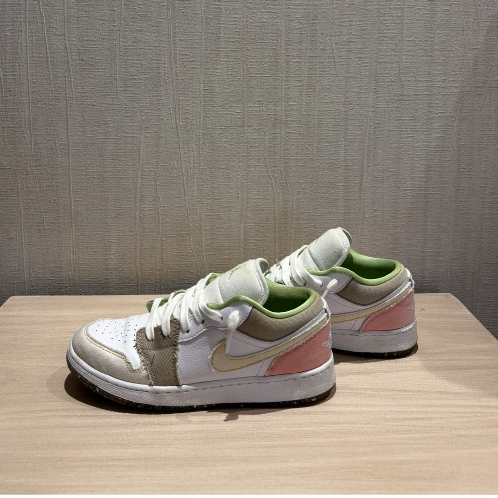 Youth’s/ Women’s Multicolor Air Jordan 1 Low - Picture 1 of 5
